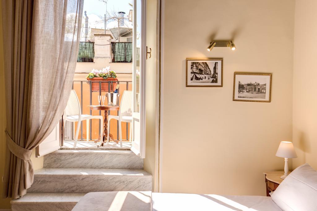 Terrace Pantheon Relais Rom